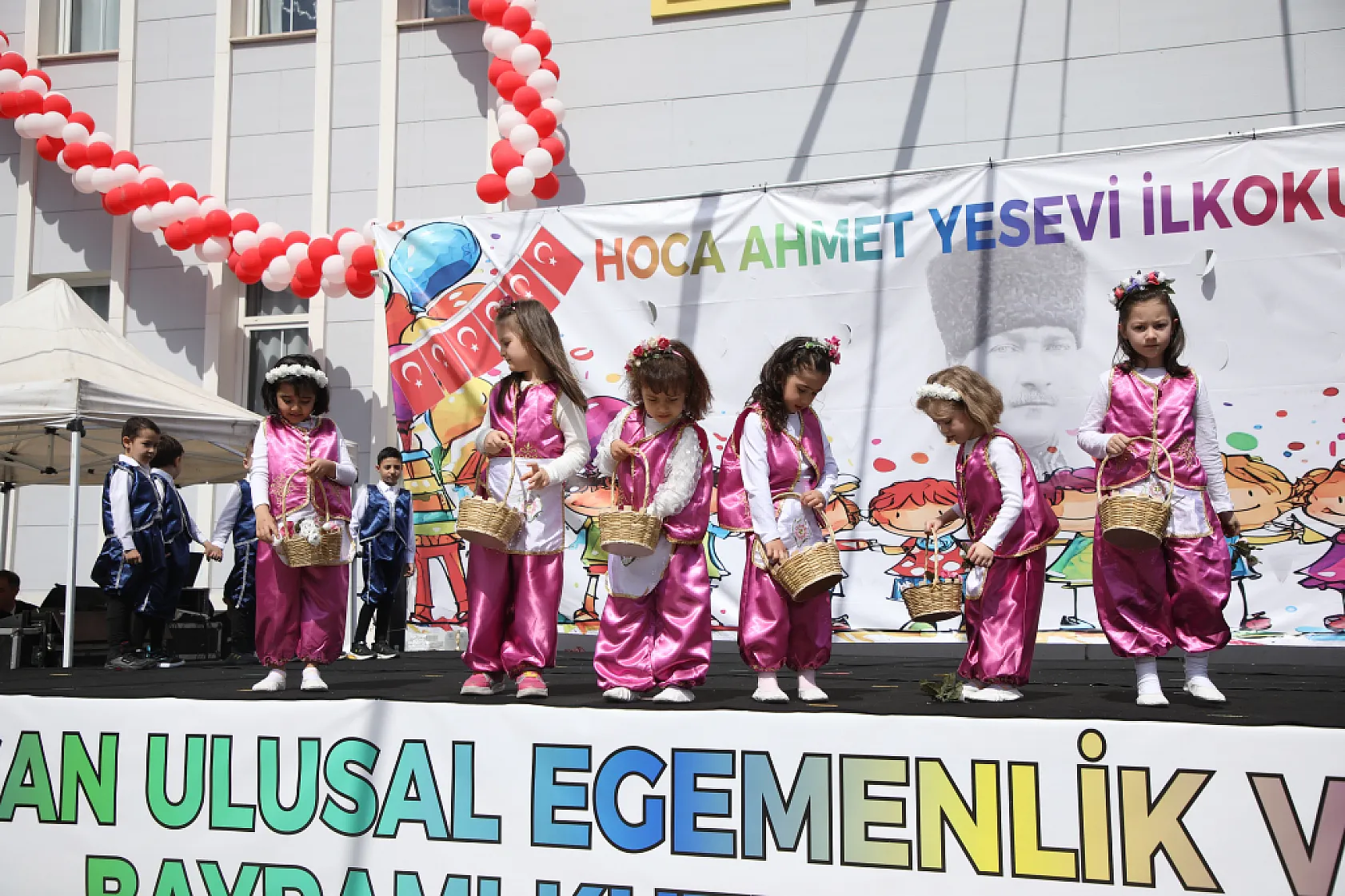 23 Nisan Ulusal Egemenlik ve Çocuk Bayramı'nı En Güzel Kutlayan Okul