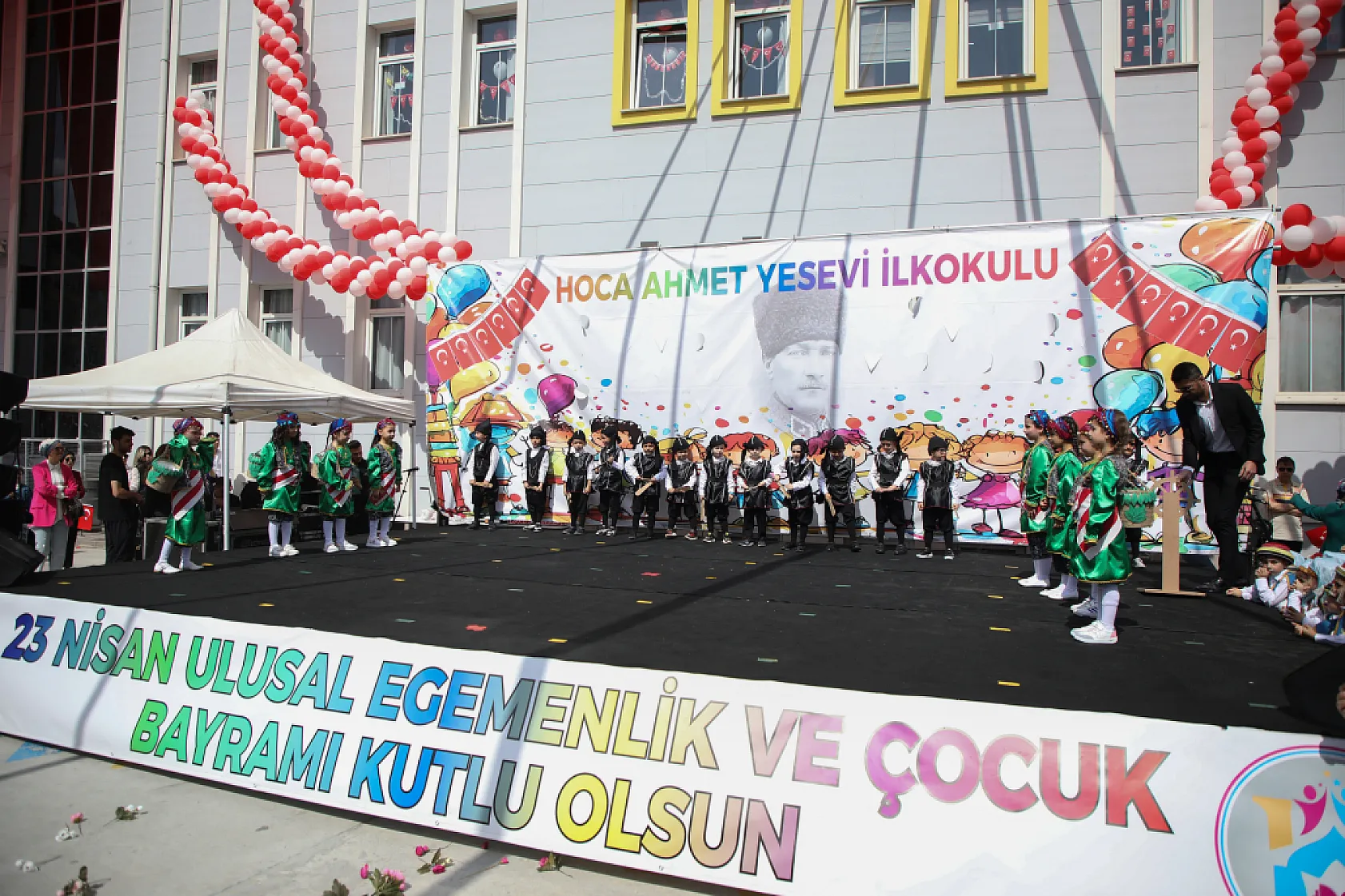 23 Nisan Ulusal Egemenlik ve Çocuk Bayramı'nı En Güzel Kutlayan Okul