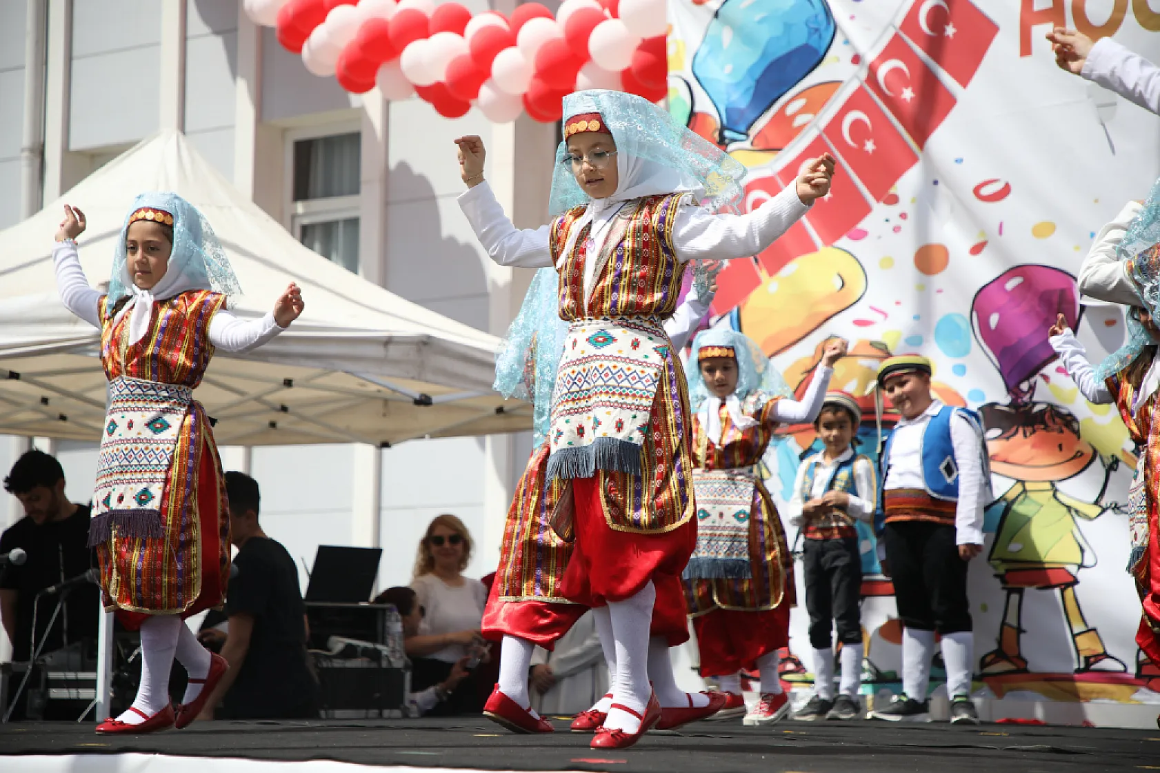 23 Nisan Ulusal Egemenlik ve Çocuk Bayramı'nı En Güzel Kutlayan Okul