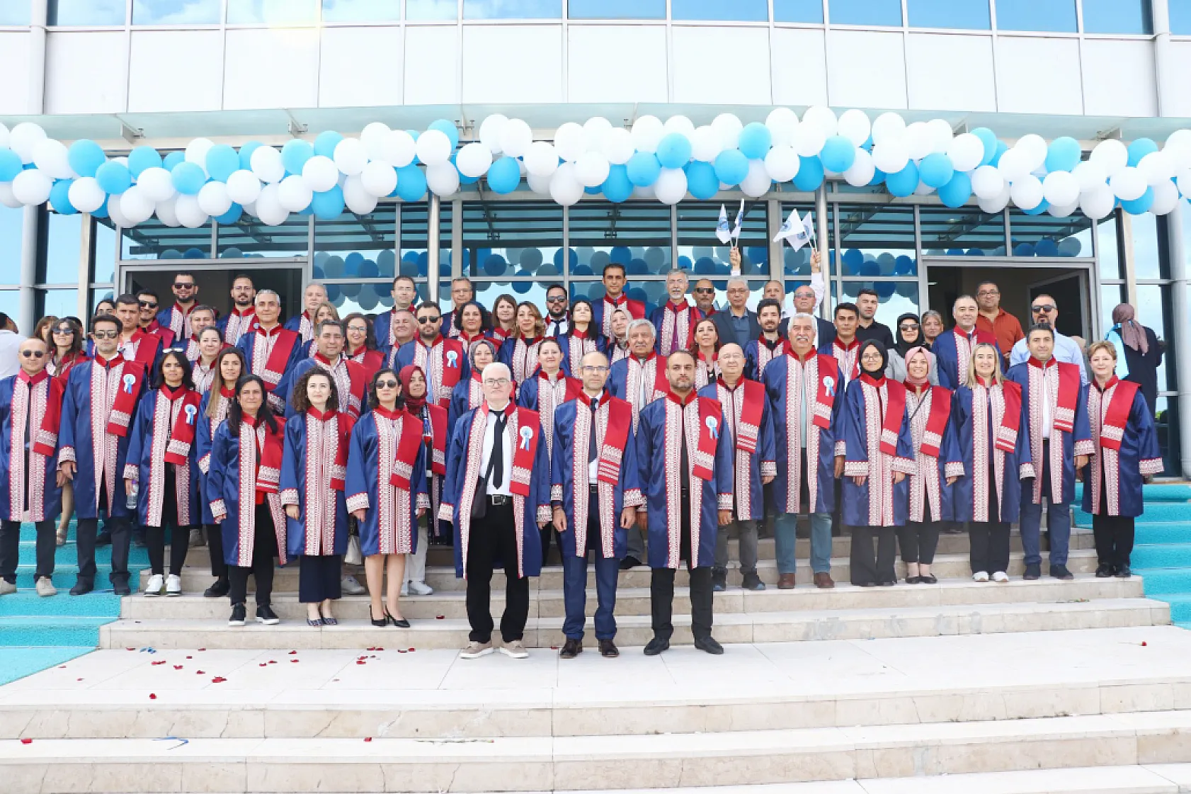 Afyon MYO'da 49'uncu Yıl Gururu, Mezuniyet Töreni İle Taçlandı