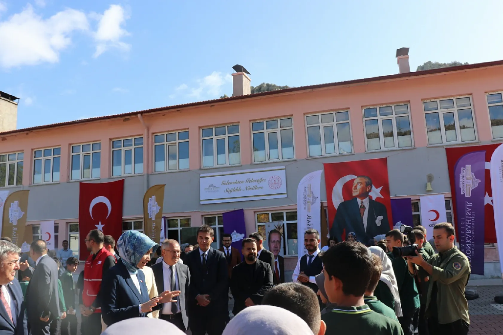 Afyon'da Yine Bir İlk… Öğrencilere Çorba İkram Ediliyor