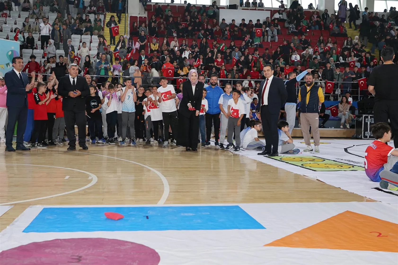 Hem Valimiz, Hem Devlet Anamız