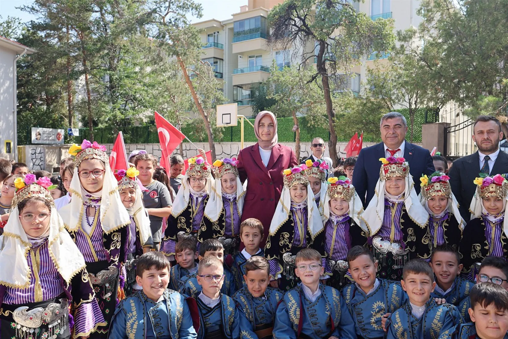 Hem Valimiz, Hem Devlet Anamız