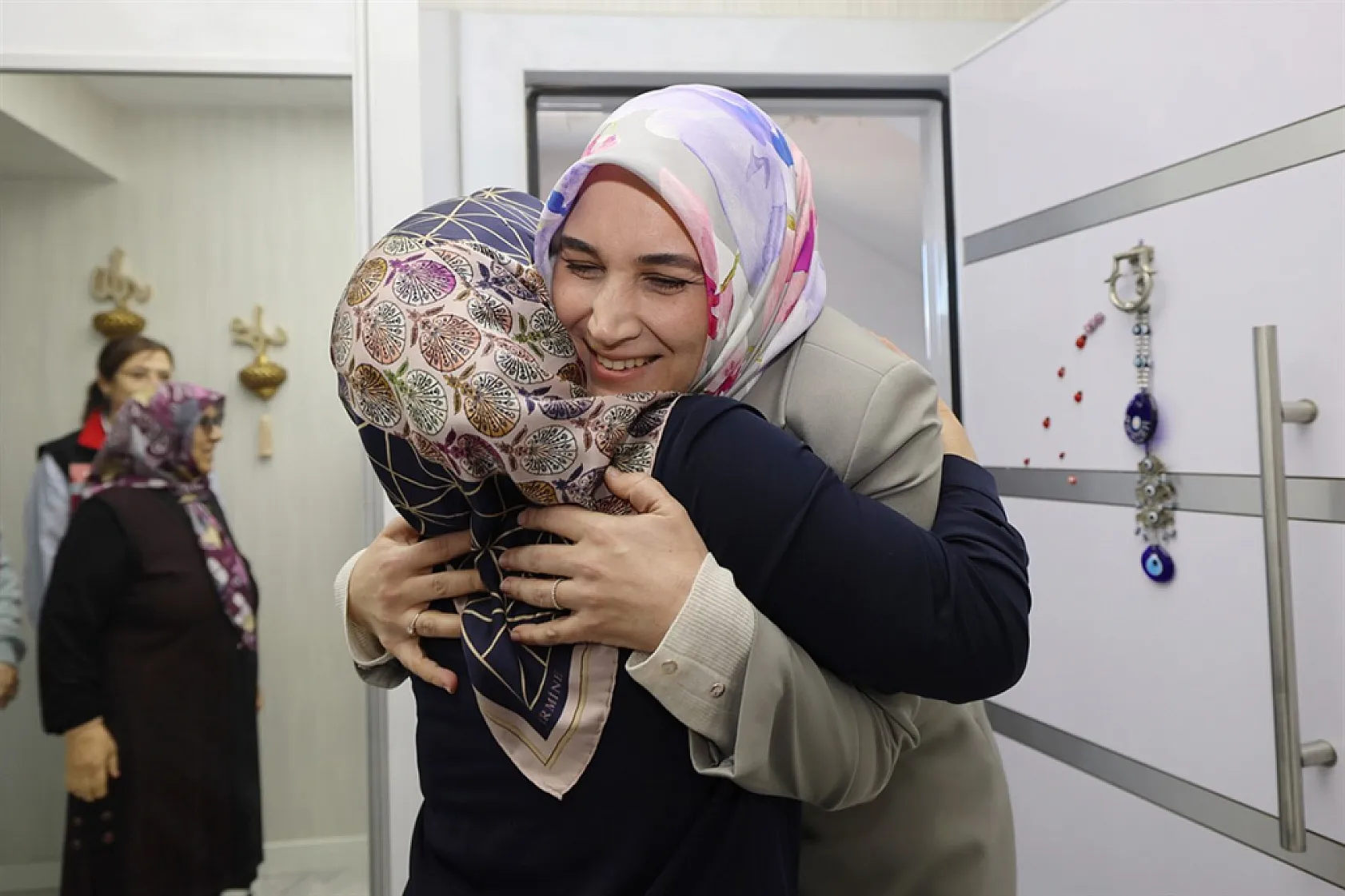 Hem Valimiz, Hem Devlet Anamız