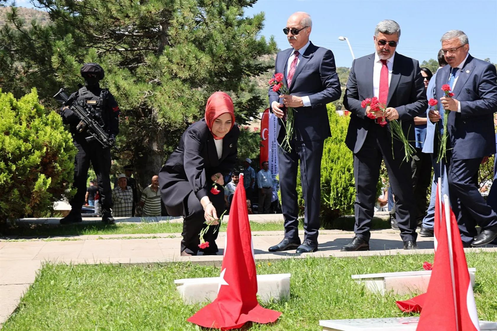 Hem Valimiz, Hem Devlet Anamız