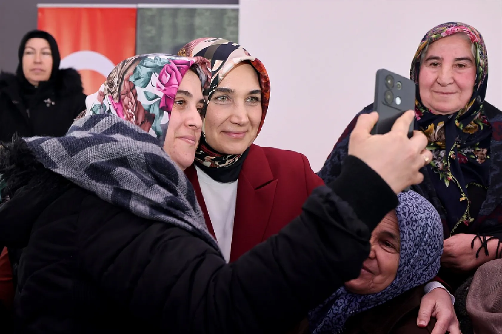 Hem Valimiz, Hem Devlet Anamız