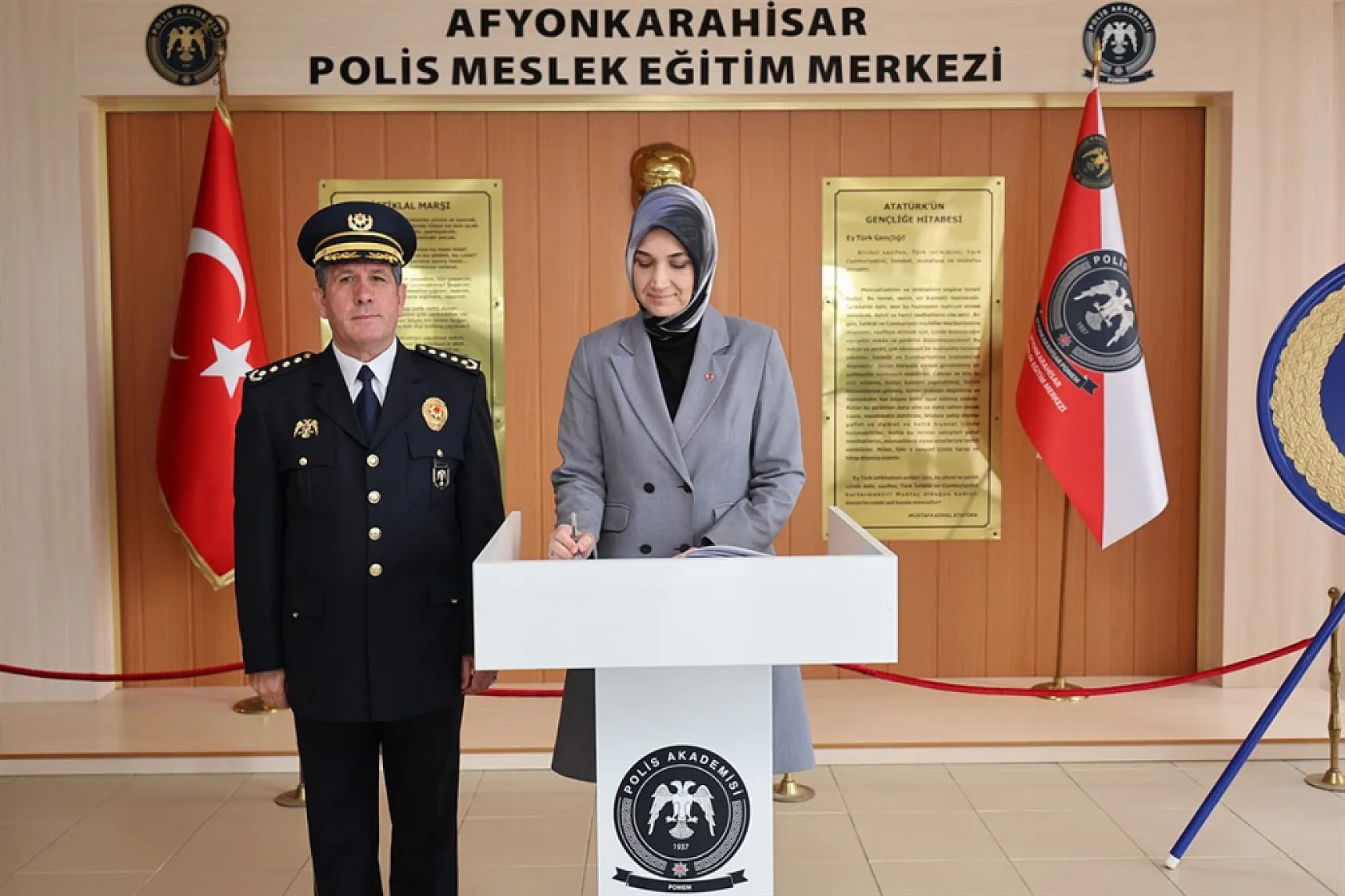 'Türk Polisi, Milletimiz İçin Huzur, Güven Ve Şefkat Kapısıdır'