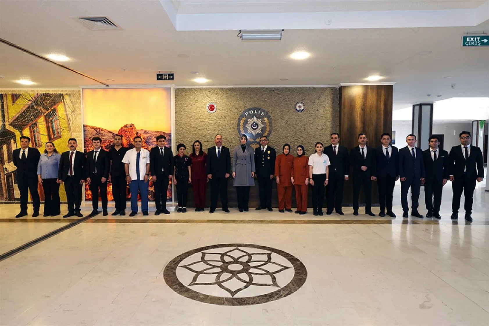 'Türk Polisi, Milletimiz İçin Huzur, Güven Ve Şefkat Kapısıdır'