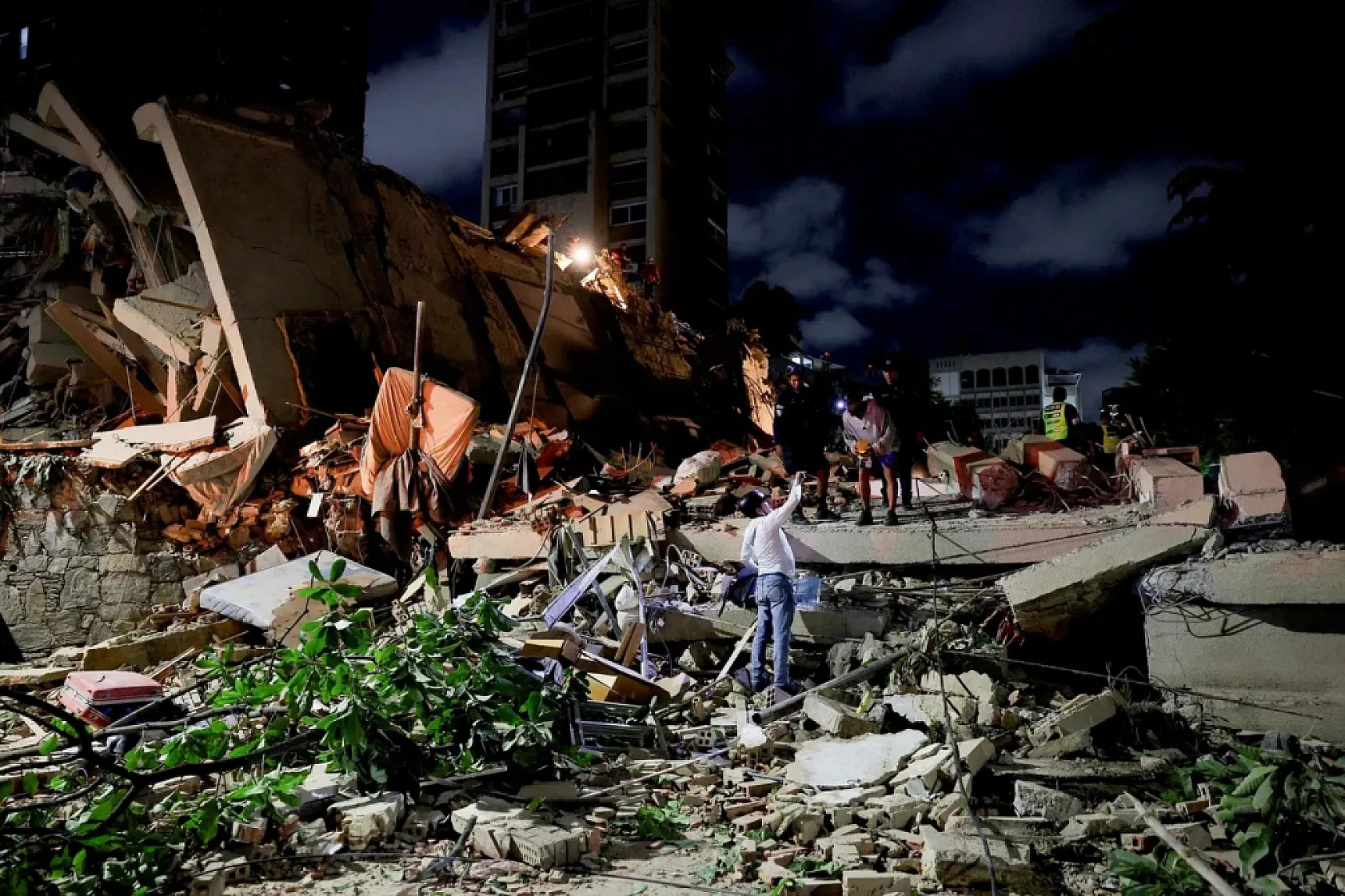 Venezuela'da İkiz Deprem Felaketi: Can Kaybı Artıyor