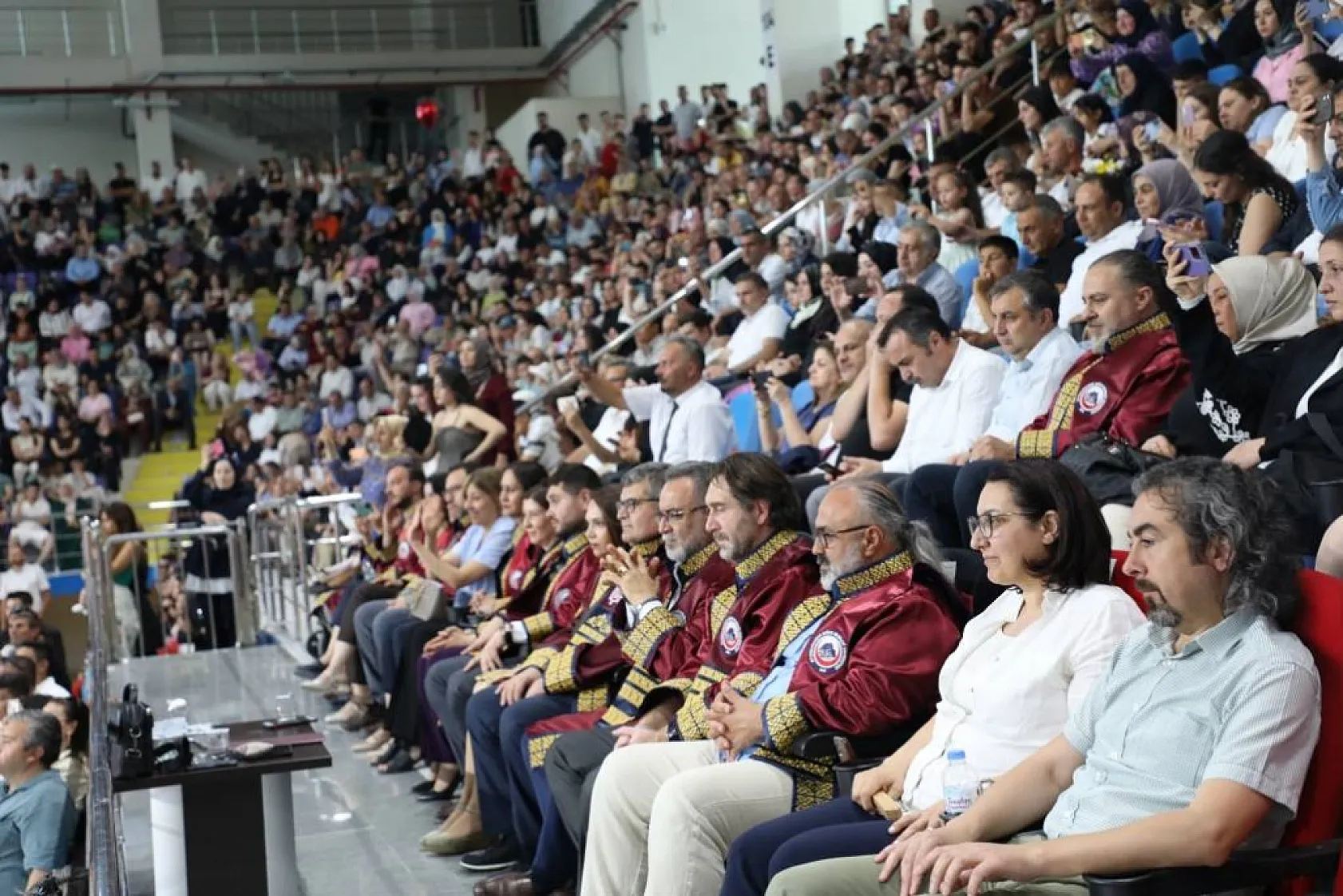 AFSÜ MYO'dan Bin Öğrenci Mezun Oldu