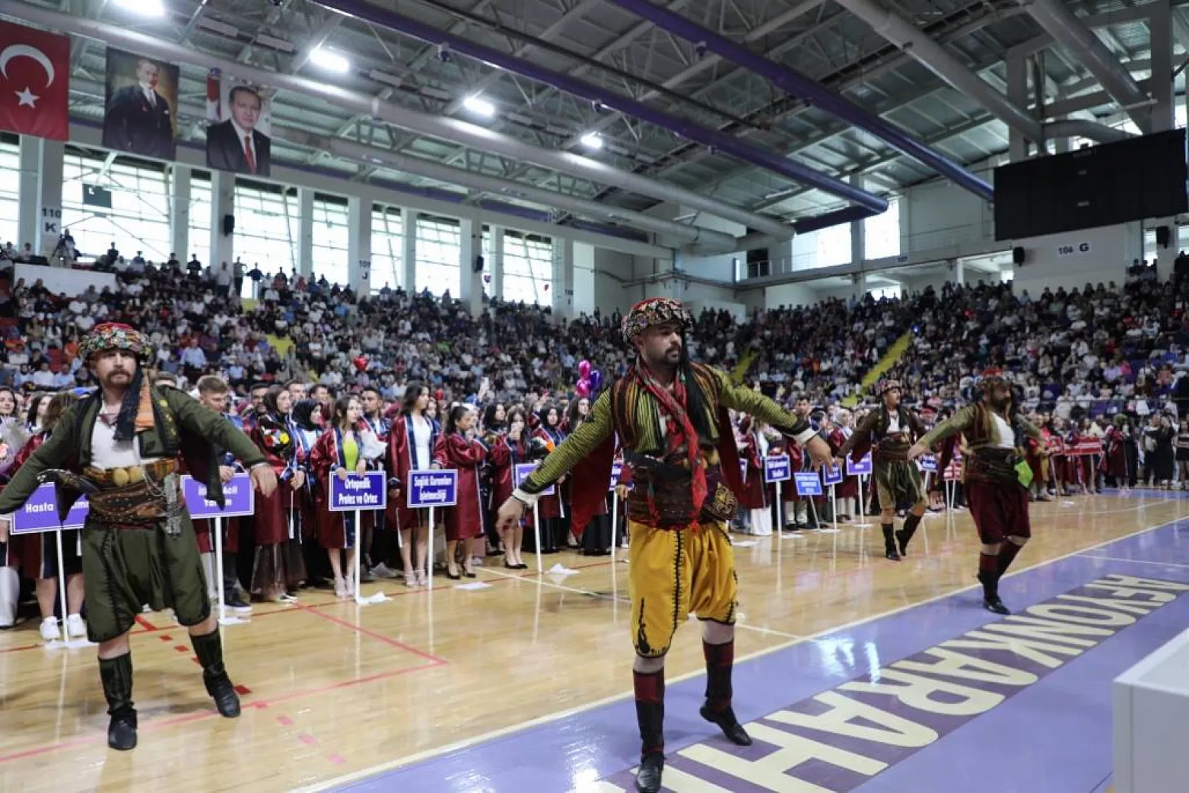 AFSÜ MYO'dan Bin Öğrenci Mezun Oldu