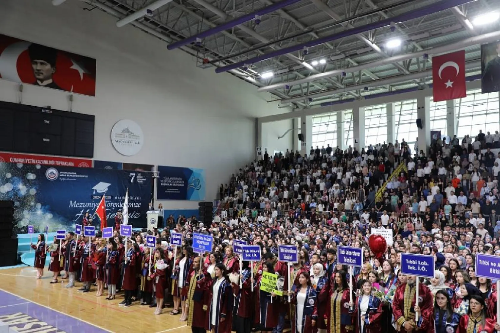 AFSÜ MYO'dan Bin Öğrenci Mezun Oldu