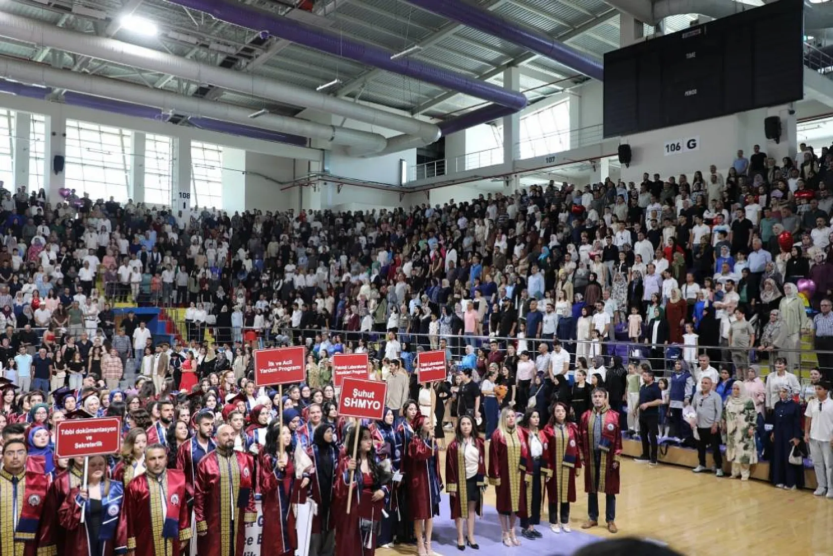 AFSÜ MYO'dan Bin Öğrenci Mezun Oldu