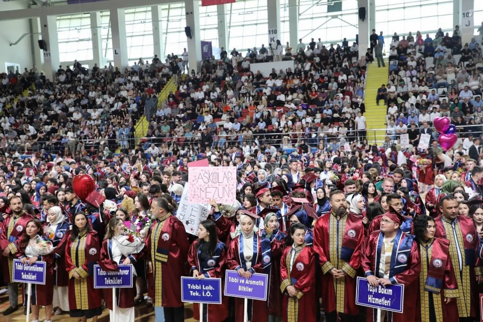 AFSÜ MYO'dan Bin Öğrenci Mezun Oldu