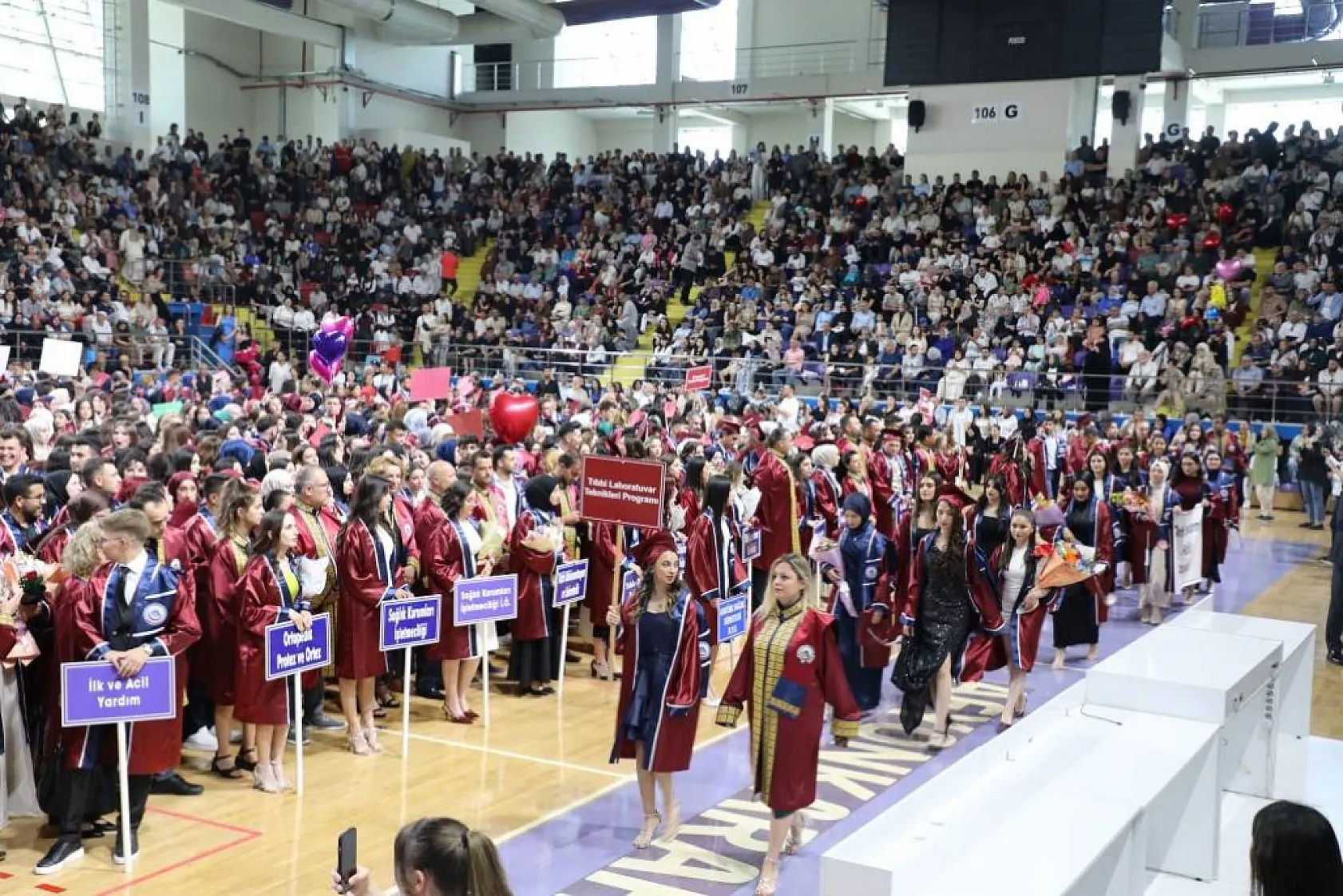 AFSÜ MYO'dan Bin Öğrenci Mezun Oldu