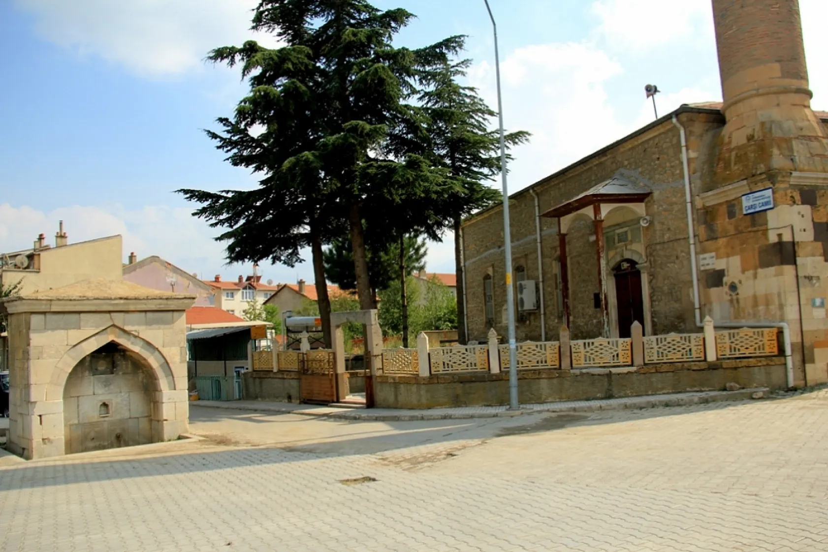 Afyon'un Zamana Meydan Okuyan Cami'leri