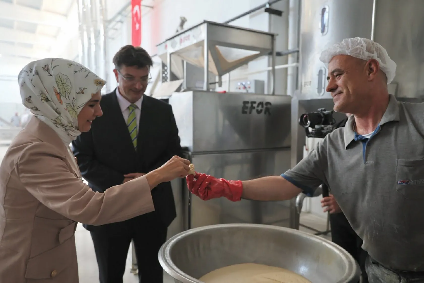 Bakan Göktaş'tan Emirdağ'a Yoğun Mesai Festivalden Fabrika Açılışına Bir Günde Beş Program