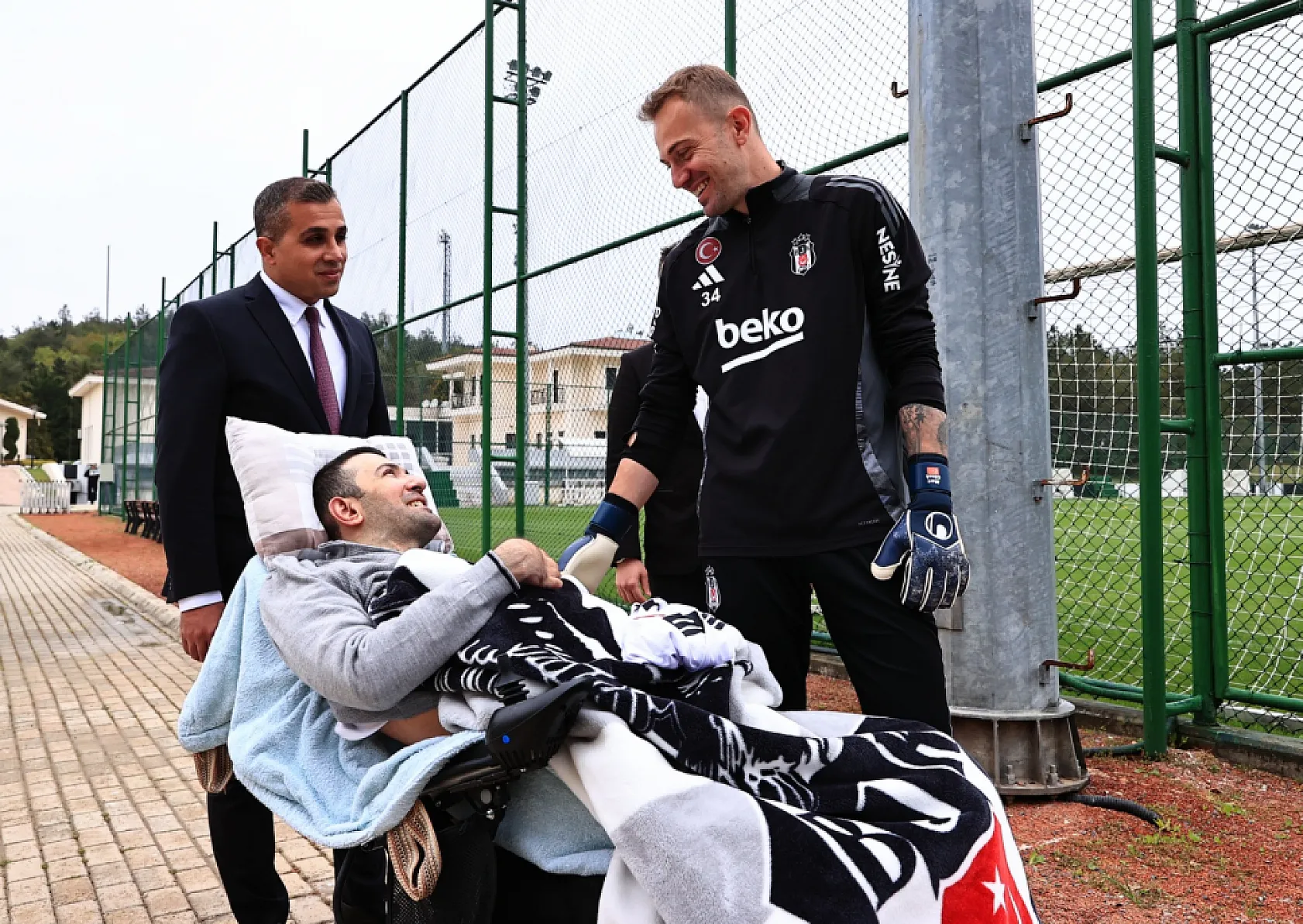 Vali Yiğitbaşı Sayesinde Hayallerine Kavuştu... Beşiktaş Tam Kadro...