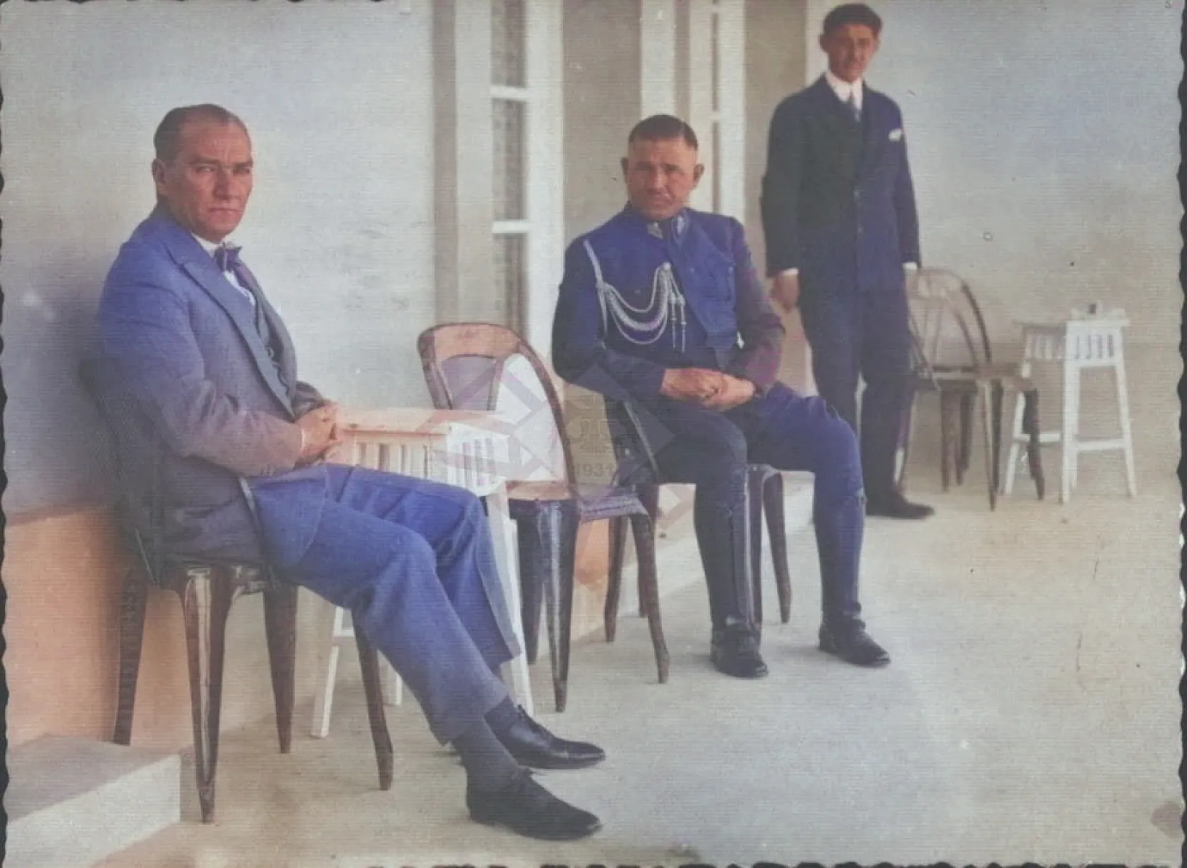 Atatürk'ün Fotoğraflarını Renklendirdik