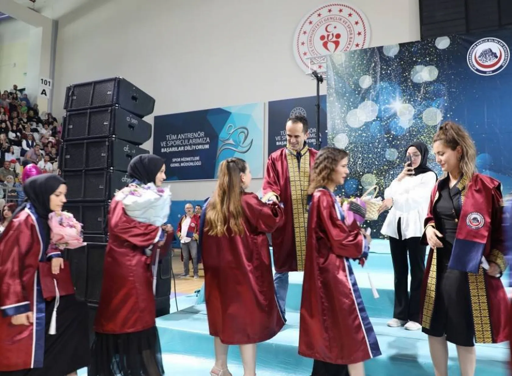 AFSÜ MYO'dan Bin Öğrenci Mezun Oldu