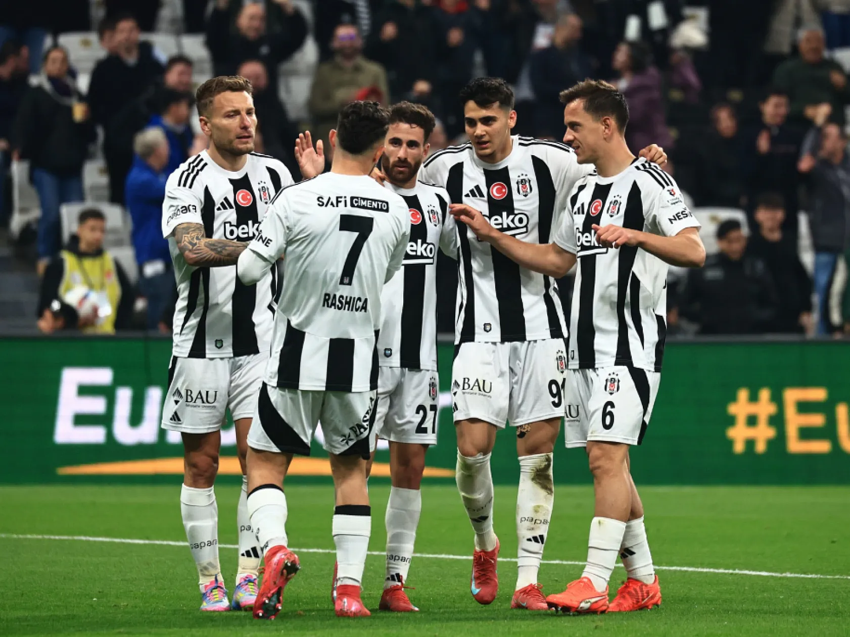 Bu Sözler Duvara Asılır… Afyonlu Zafer, Beşiktaşlı Oyunculara Ne Dedi?