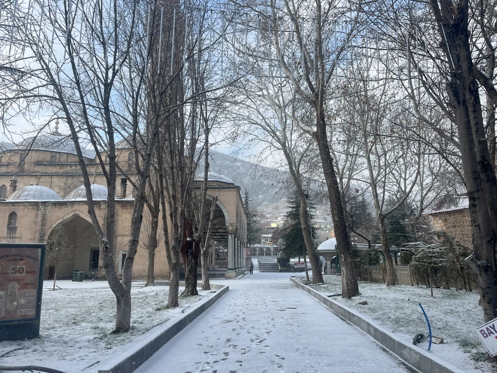 Afyon, Güne Beyaz Bereketle Uyandı