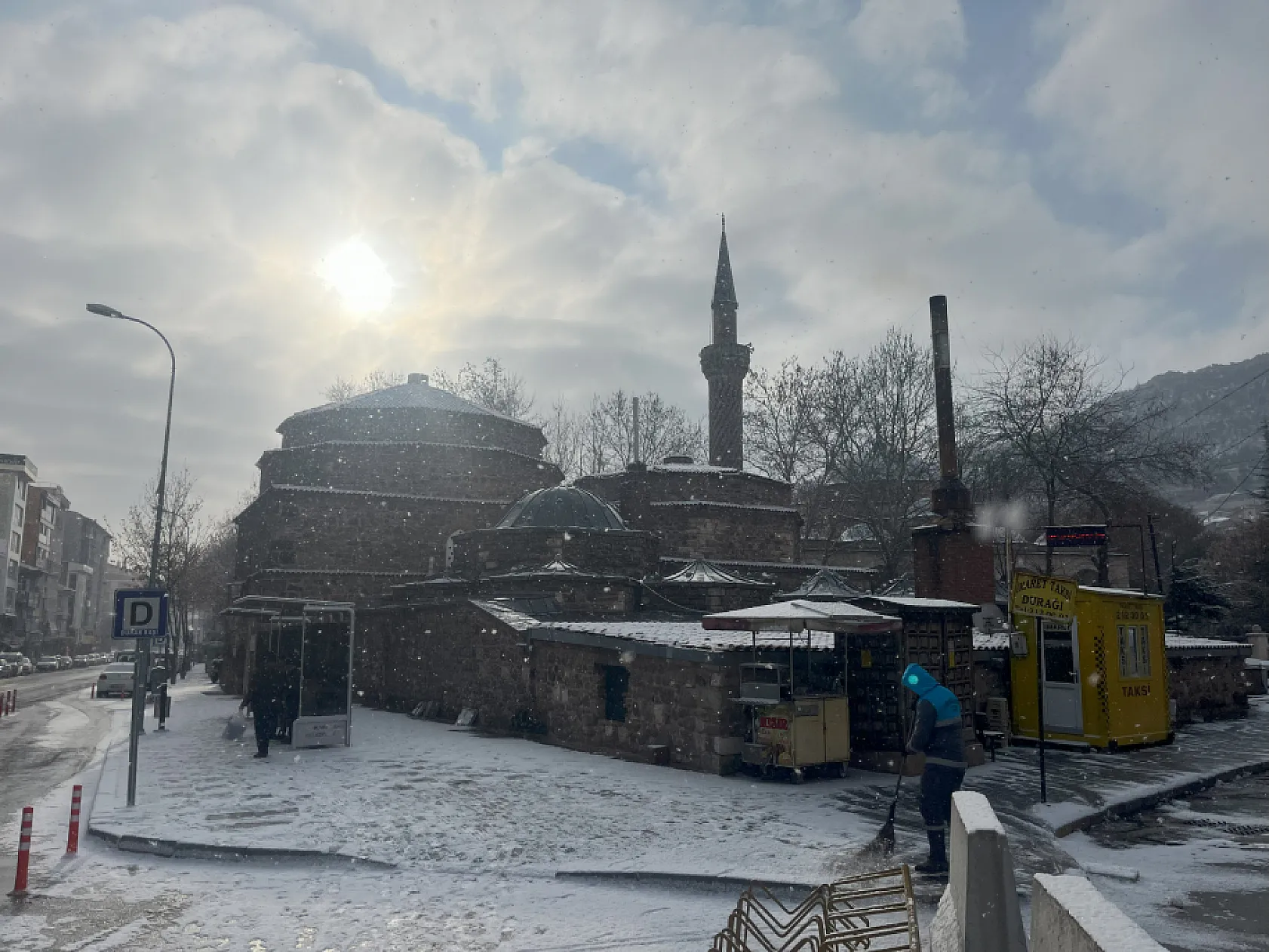 Afyon, Güne Beyaz Bereketle Uyandı