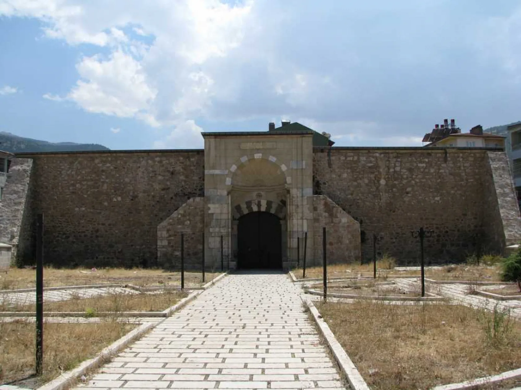 Yıllara Meydan Okuyan Afyon Binaları