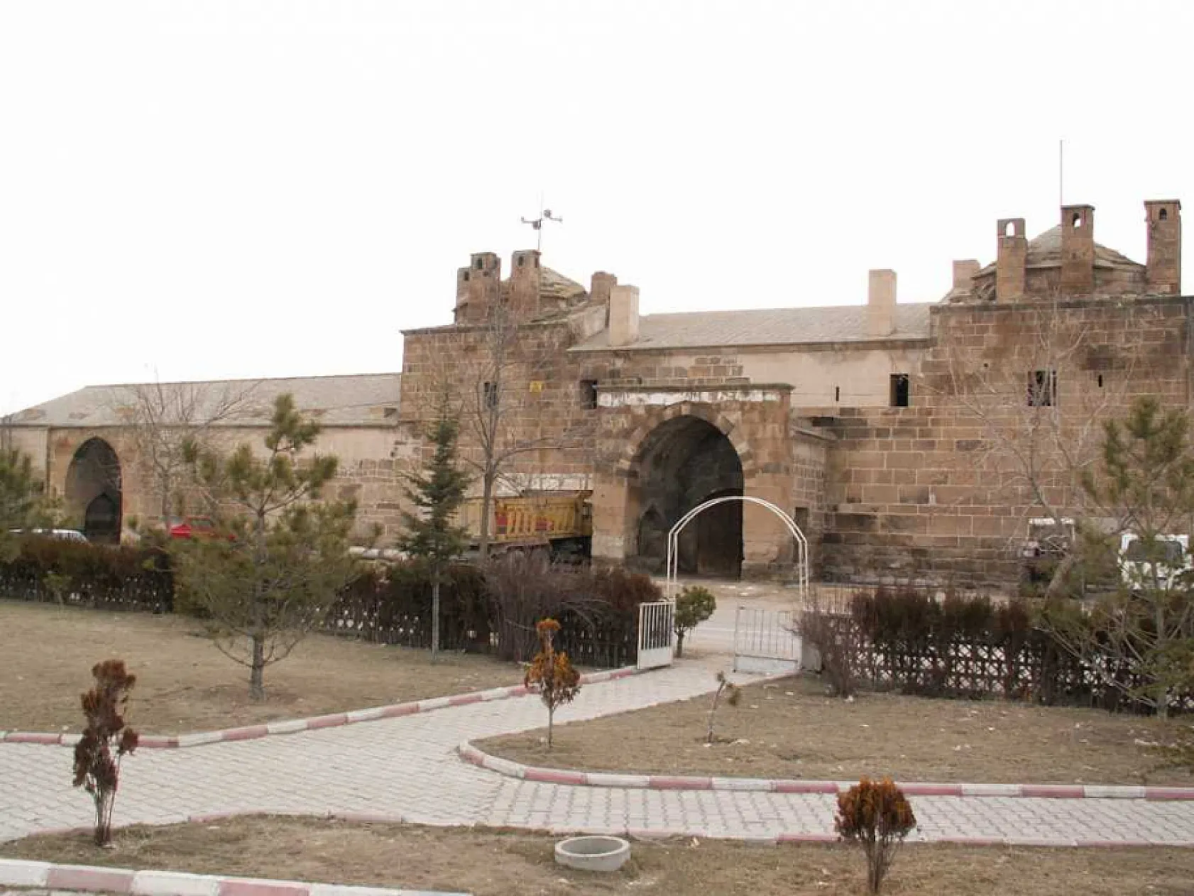 Yıllara Meydan Okuyan Afyon Binaları
