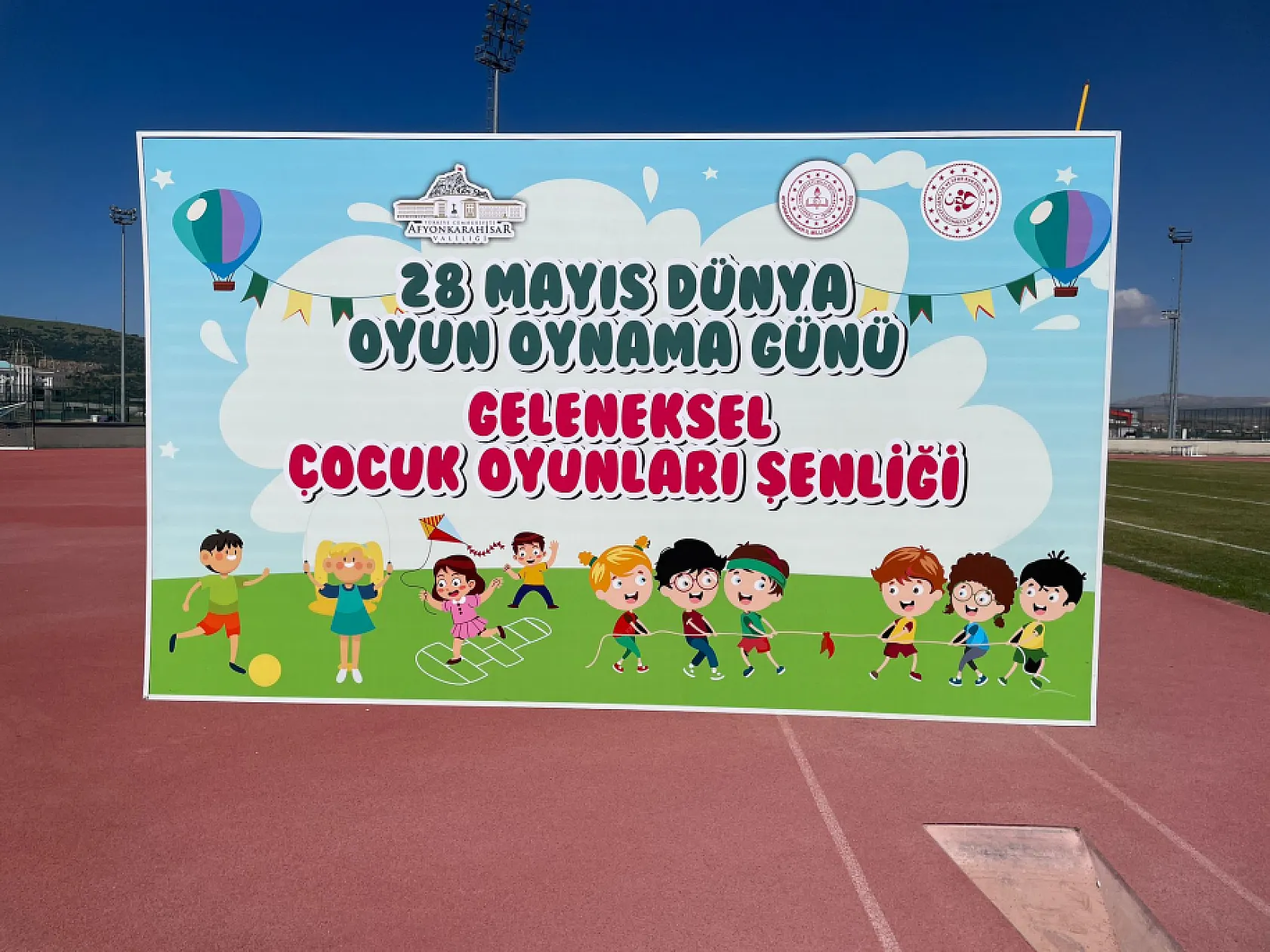 Dünya Oyun Günü'nde Müdürler, Çocuklarla Birlikte Eğlendi