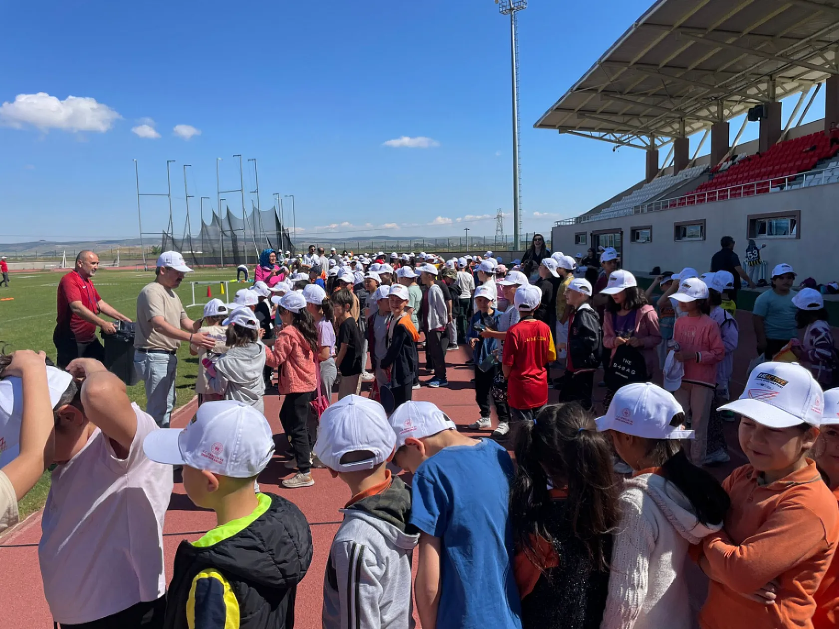 Dünya Oyun Günü'nde Müdürler, Çocuklarla Birlikte Eğlendi