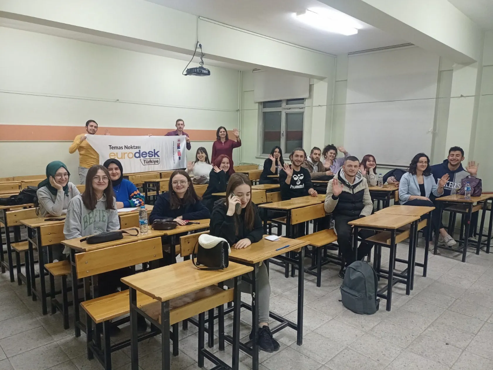 Gençler! Avrupa Fırsatlarından Yararlanın
