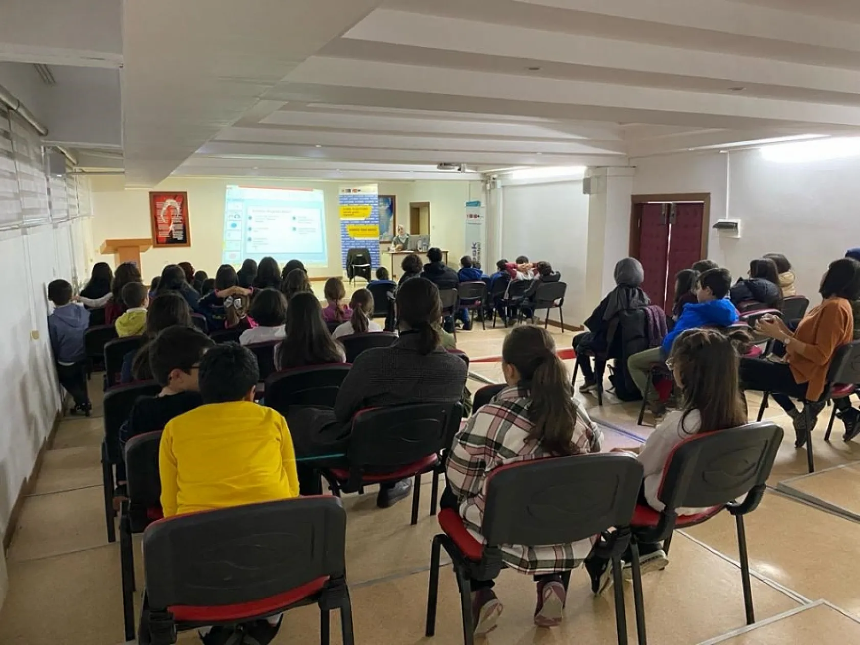Gençler! Avrupa Fırsatlarından Yararlanın