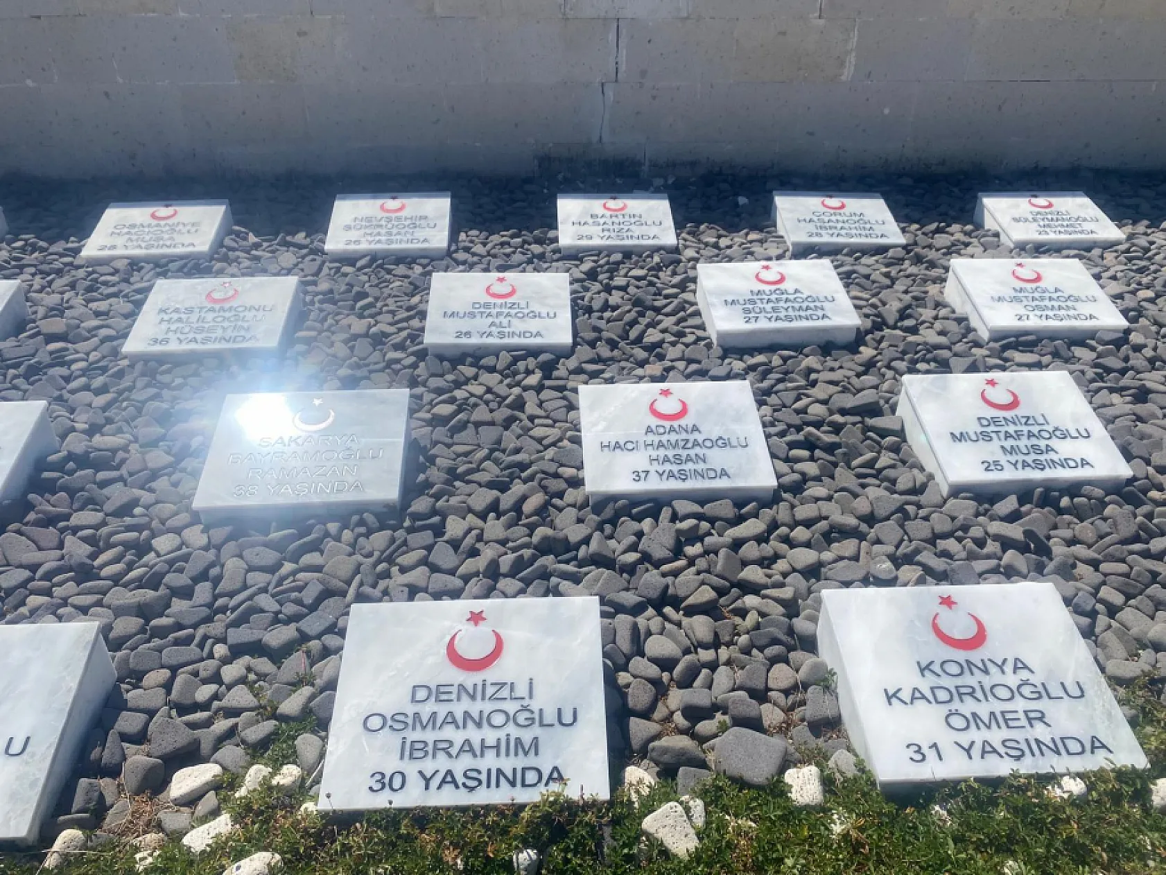 Meslek Lisesi Öğrencileri, 3 Yılda 6 Şehitliğe Gönülleri İle Dokundular