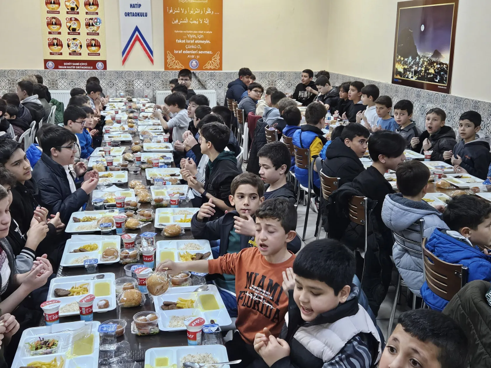 Minik Ellerden Büyük Eserler