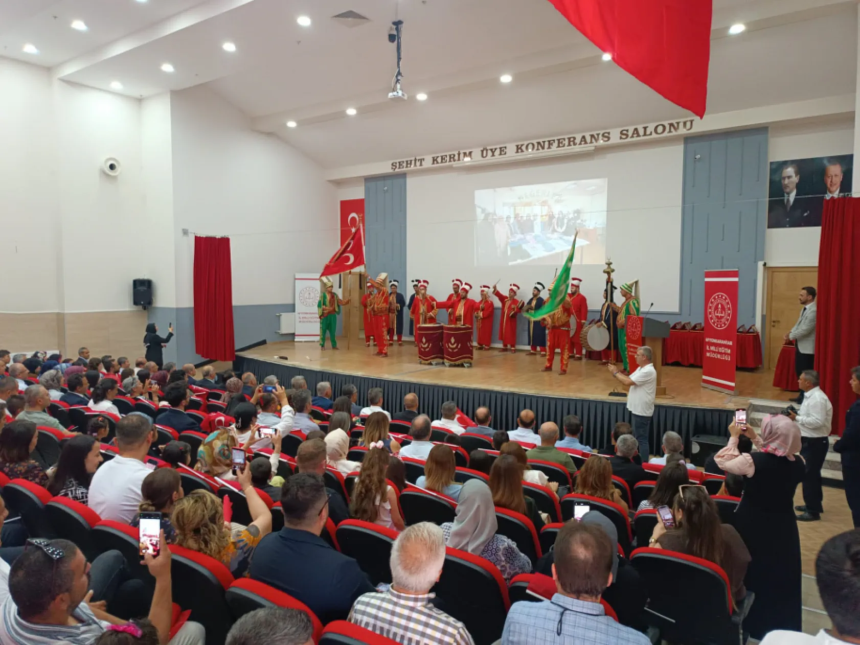 Müdür Sünnetci'den Net Mesaj: Atalarından Utanan Nesil Başarılı Olamaz