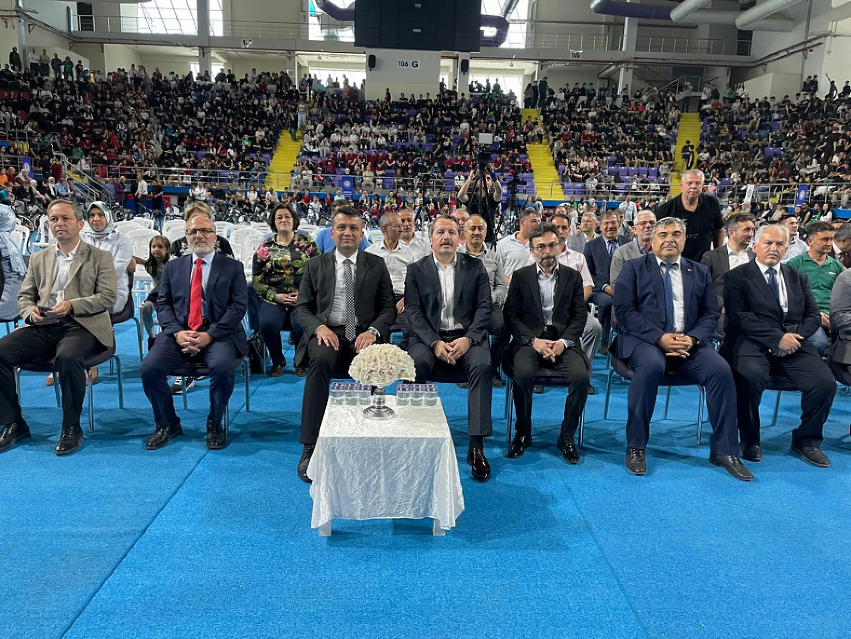'Tüm Kitaplar, Bir Kitabın Anlaşılması İçin Okunur'