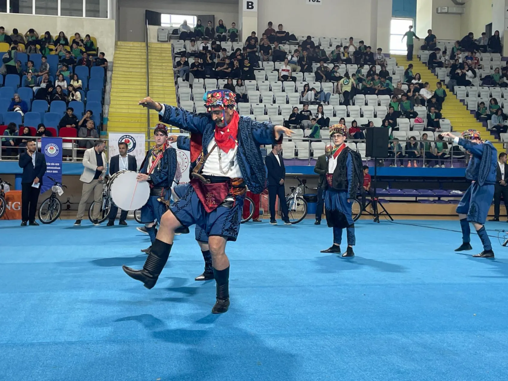 'Tüm Kitaplar, Bir Kitabın Anlaşılması İçin Okunur'