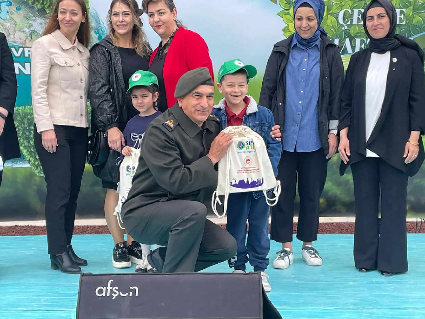 'Türk Gençliğinin, 2'nci Vazifesi Türk Yurdunun Dağını Denizini Korumaktır'