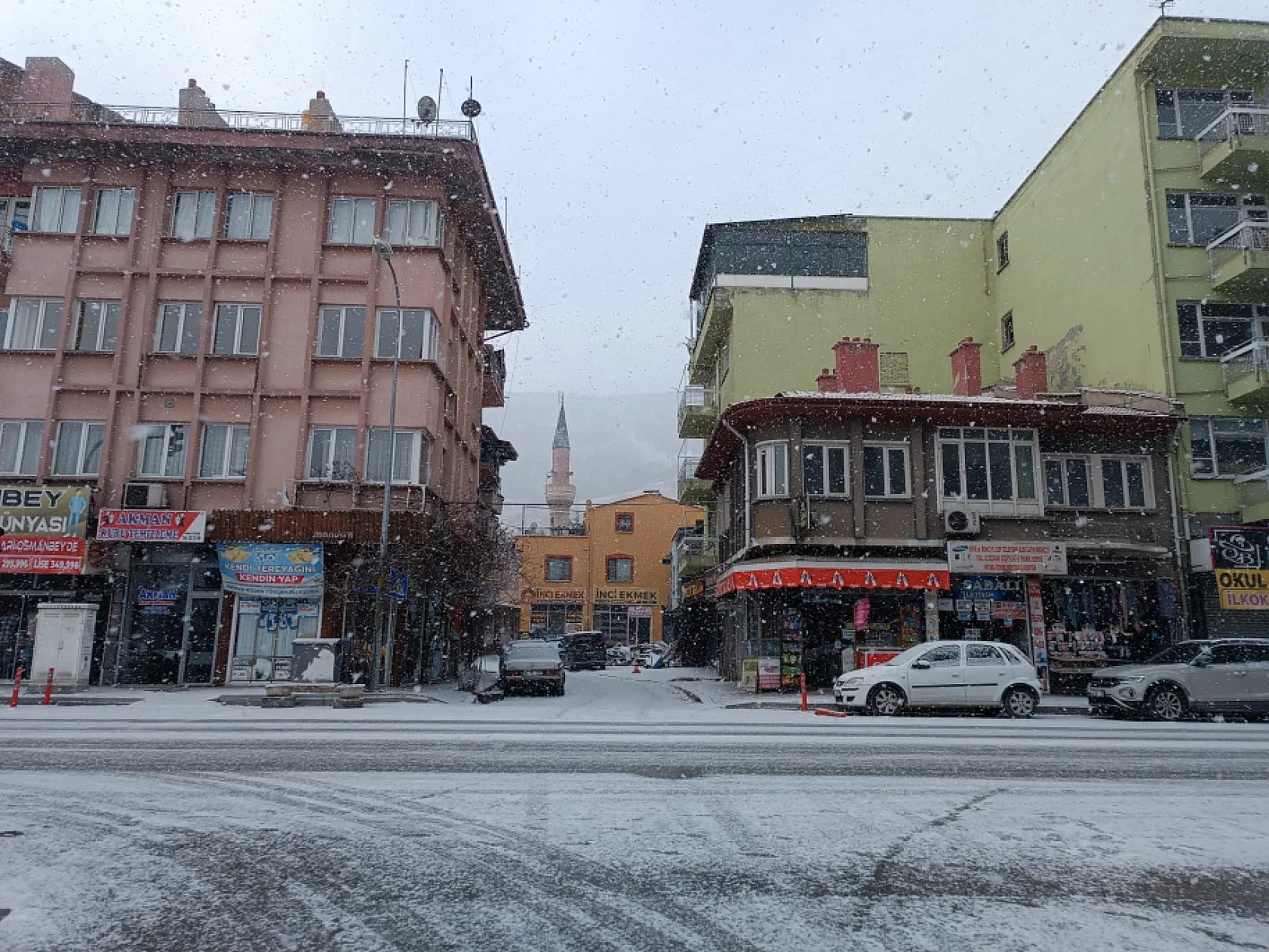 Afyon, Güne Beyaz Bereketle Uyandı