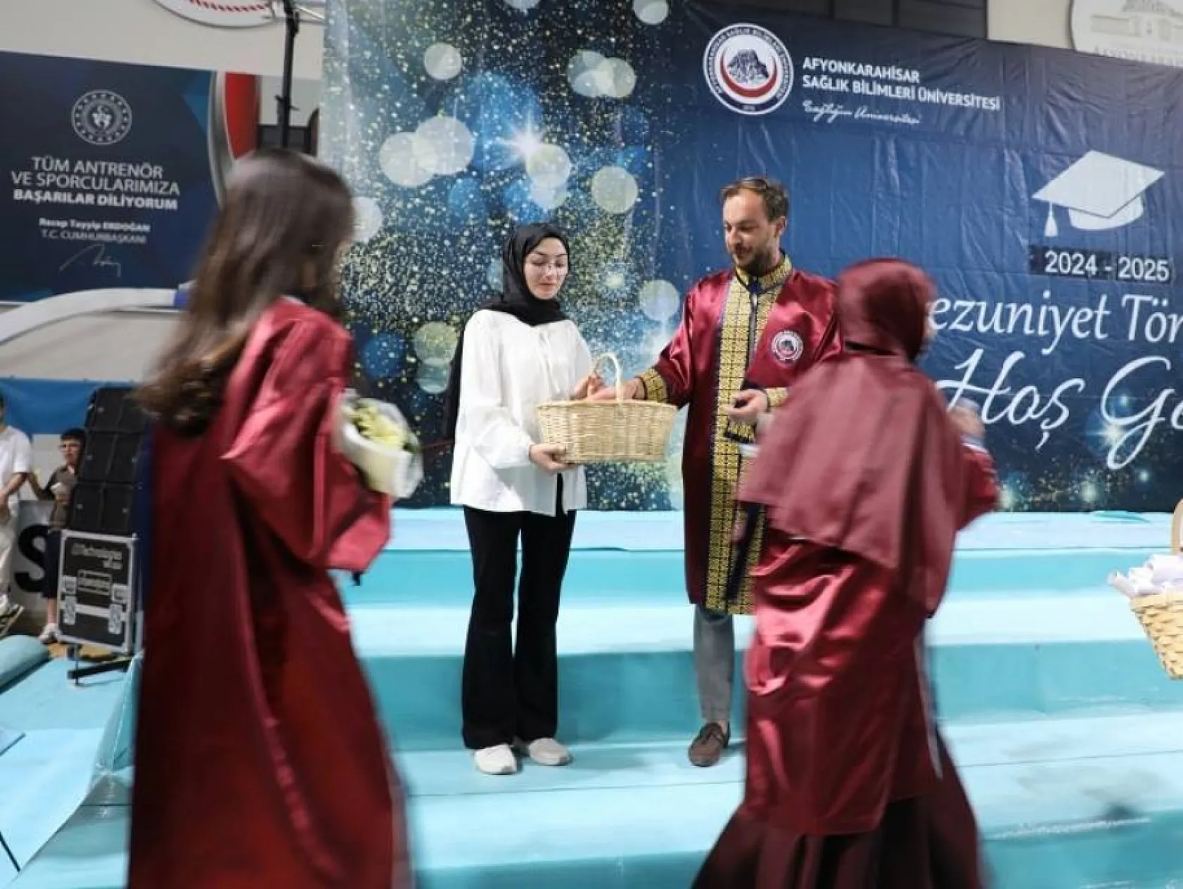 AFSÜ MYO'dan Bin Öğrenci Mezun Oldu