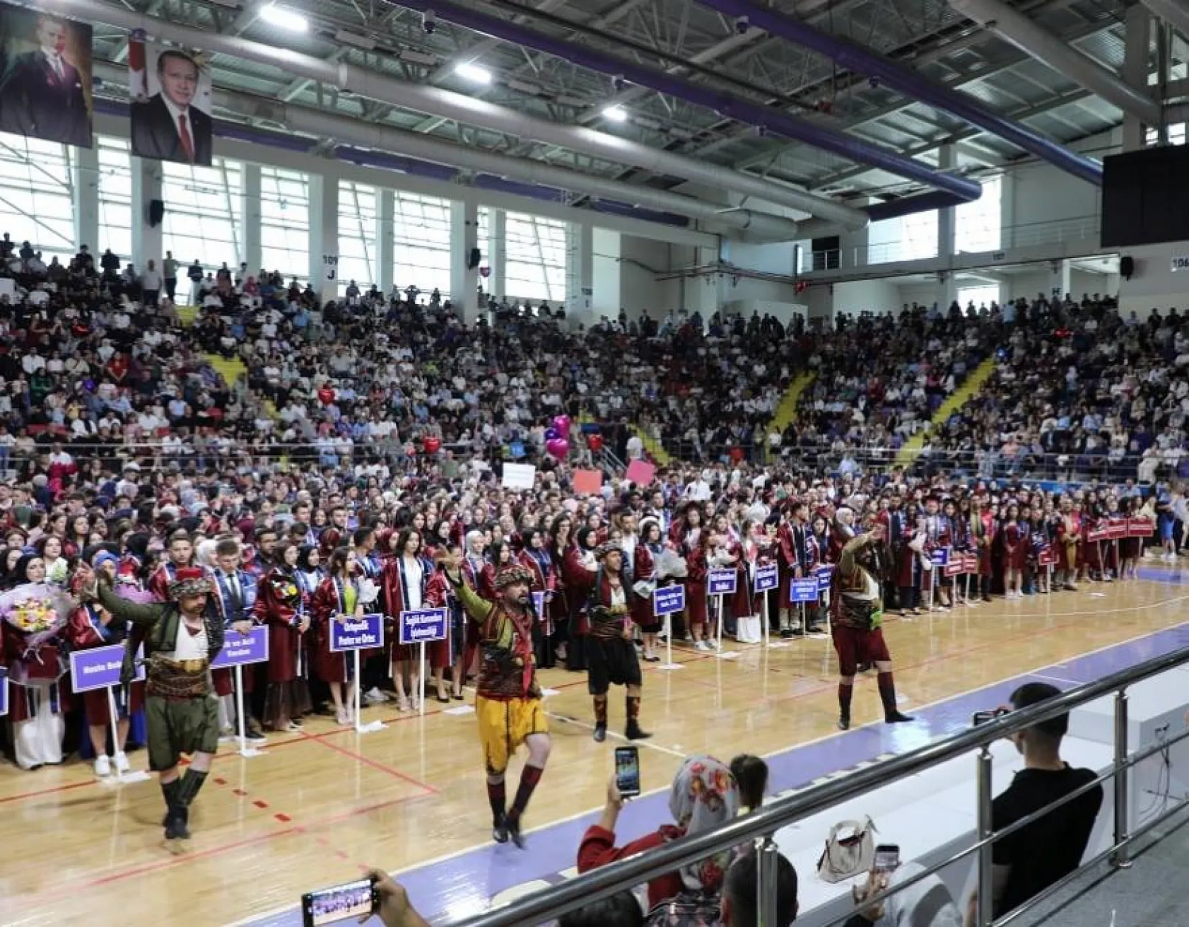 AFSÜ MYO'dan Bin Öğrenci Mezun Oldu