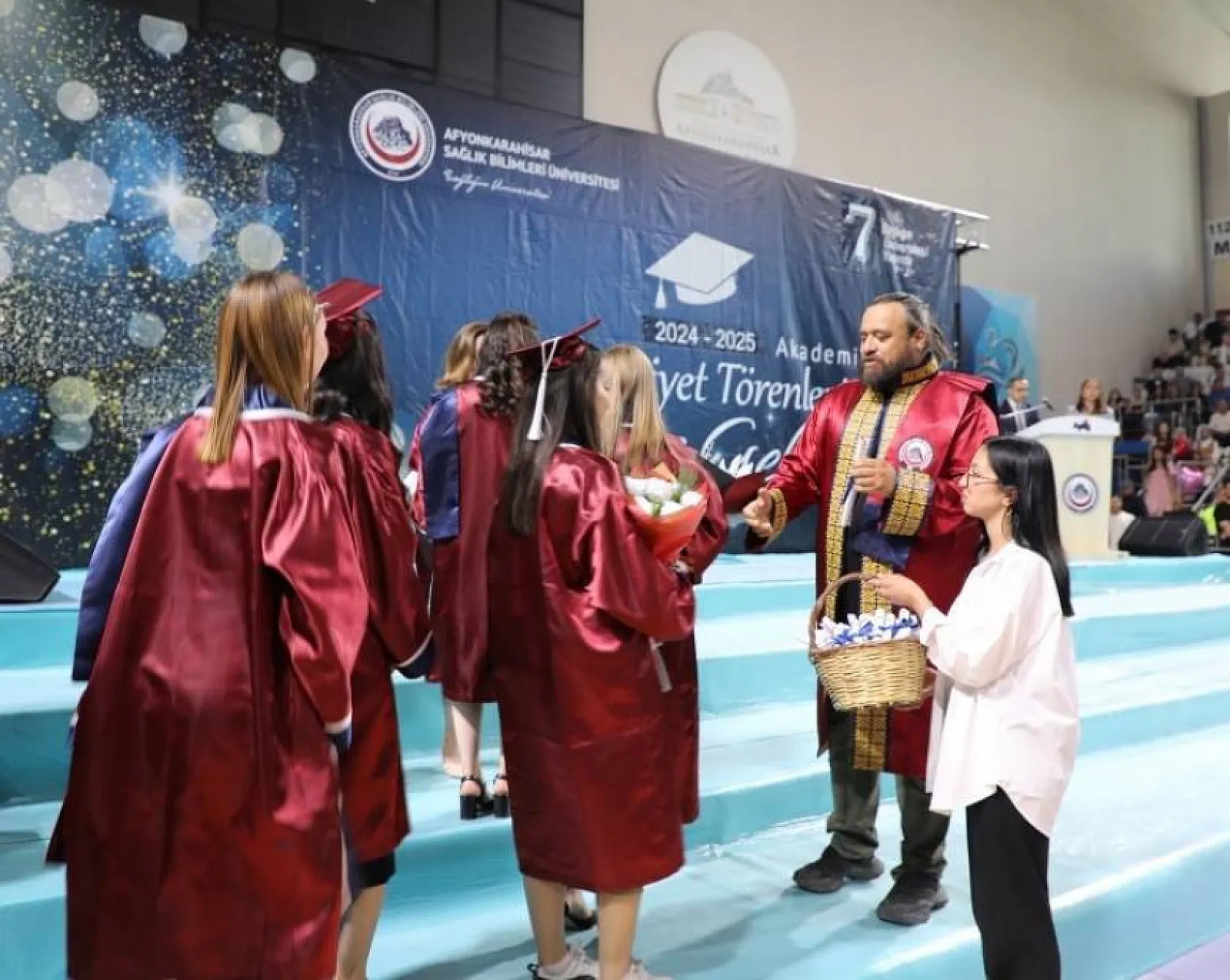 AFSÜ MYO'dan Bin Öğrenci Mezun Oldu