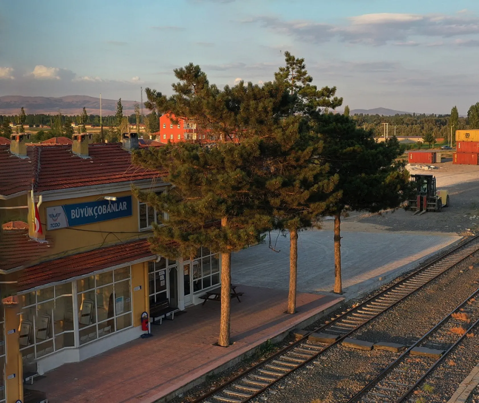 Umut, Bekleyiş, Hüzün… Afyon'daki İstasyonların Az Bilinen Fotoğrafları…