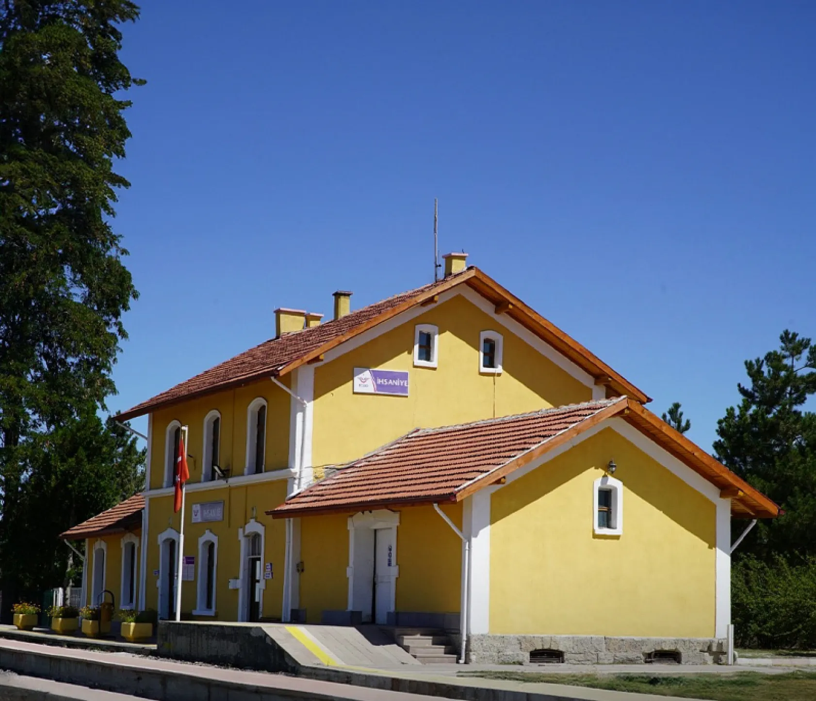 Umut, Bekleyiş, Hüzün… Afyon'daki İstasyonların Az Bilinen Fotoğrafları…