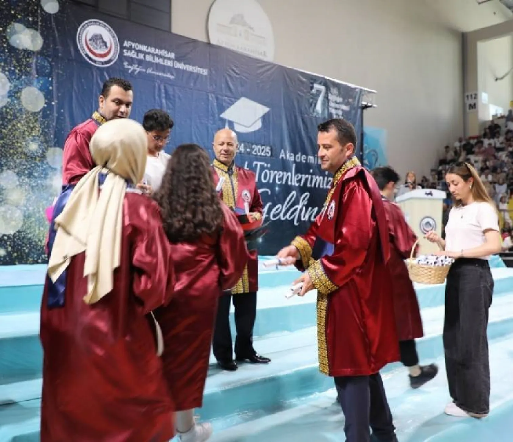 AFSÜ MYO'dan Bin Öğrenci Mezun Oldu