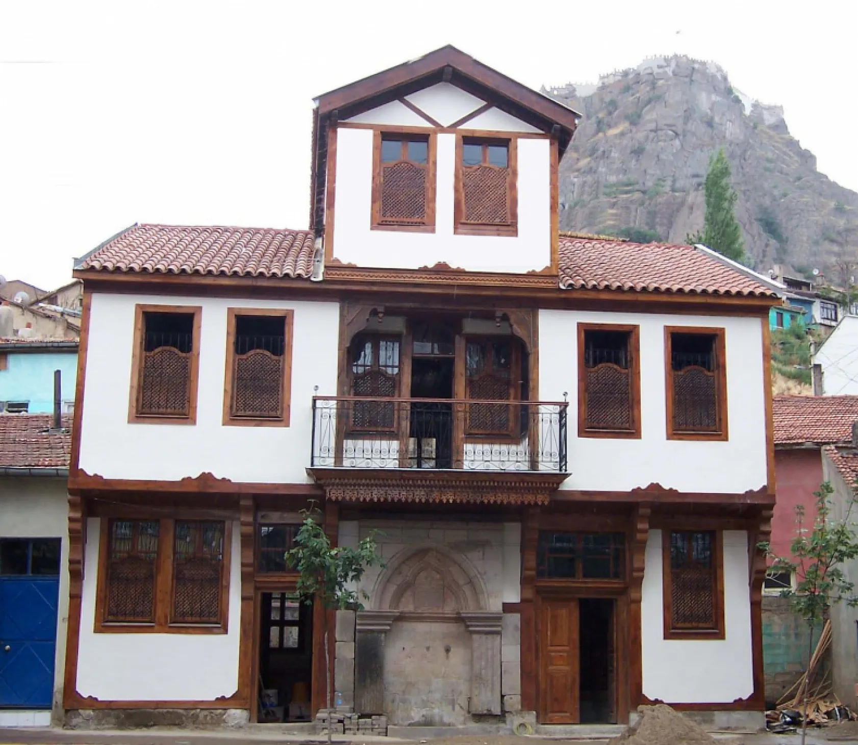Yıllara Meydan Okuyan Afyon Binaları