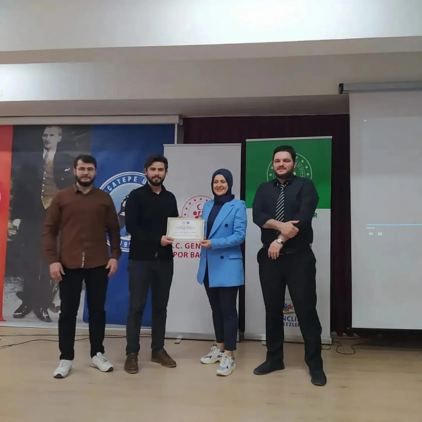 Gençler! Avrupa Fırsatlarından Yararlanın