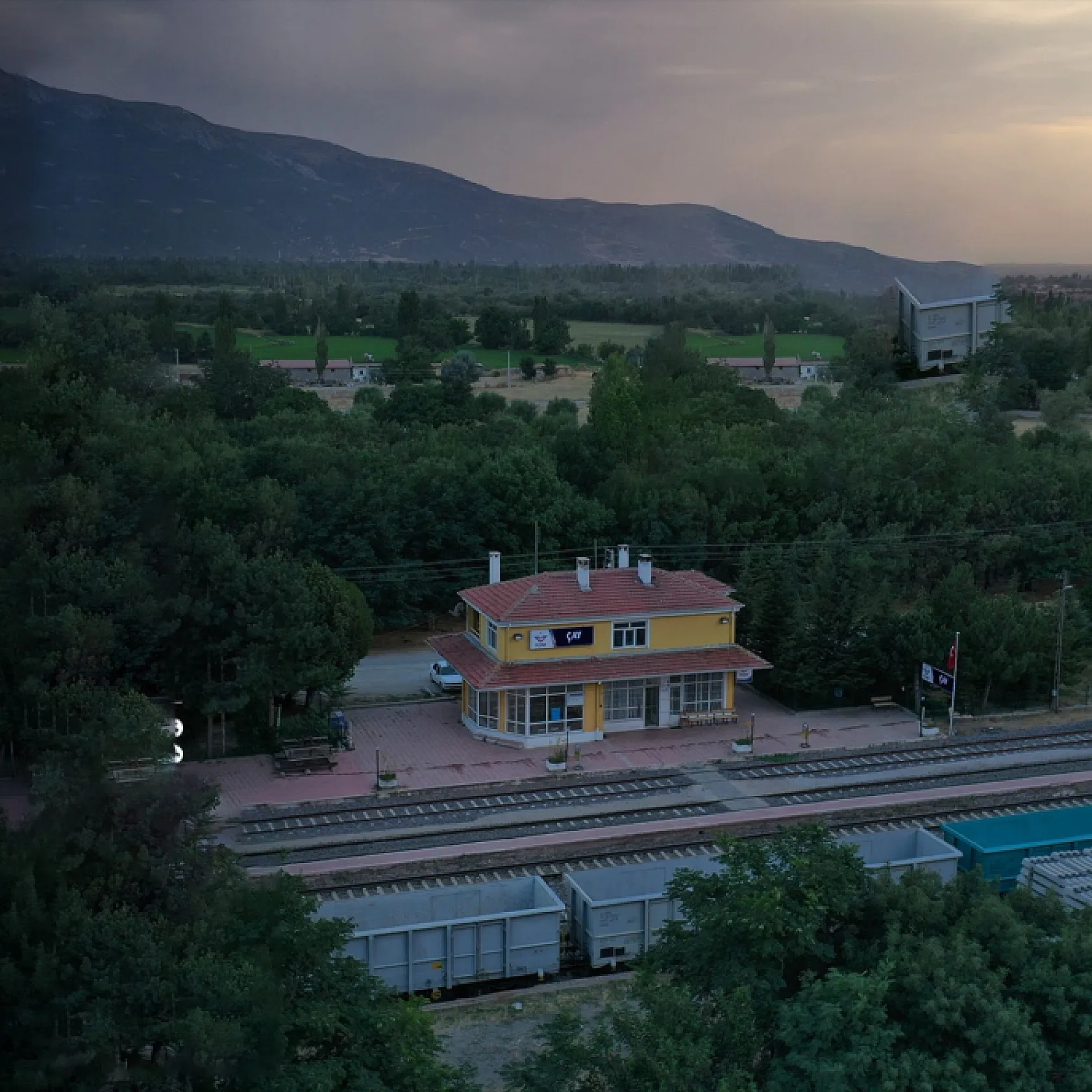 Umut, Bekleyiş, Hüzün… Afyon'daki İstasyonların Az Bilinen Fotoğrafları…