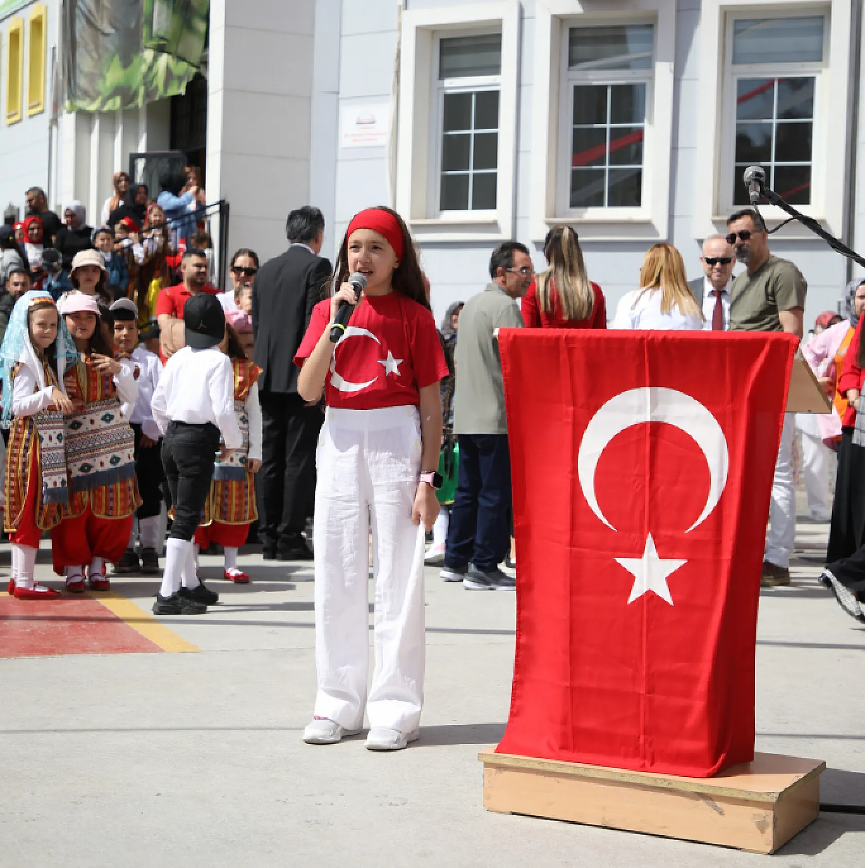 23 Nisan Ulusal Egemenlik ve Çocuk Bayramı'nı En Güzel Kutlayan Okul